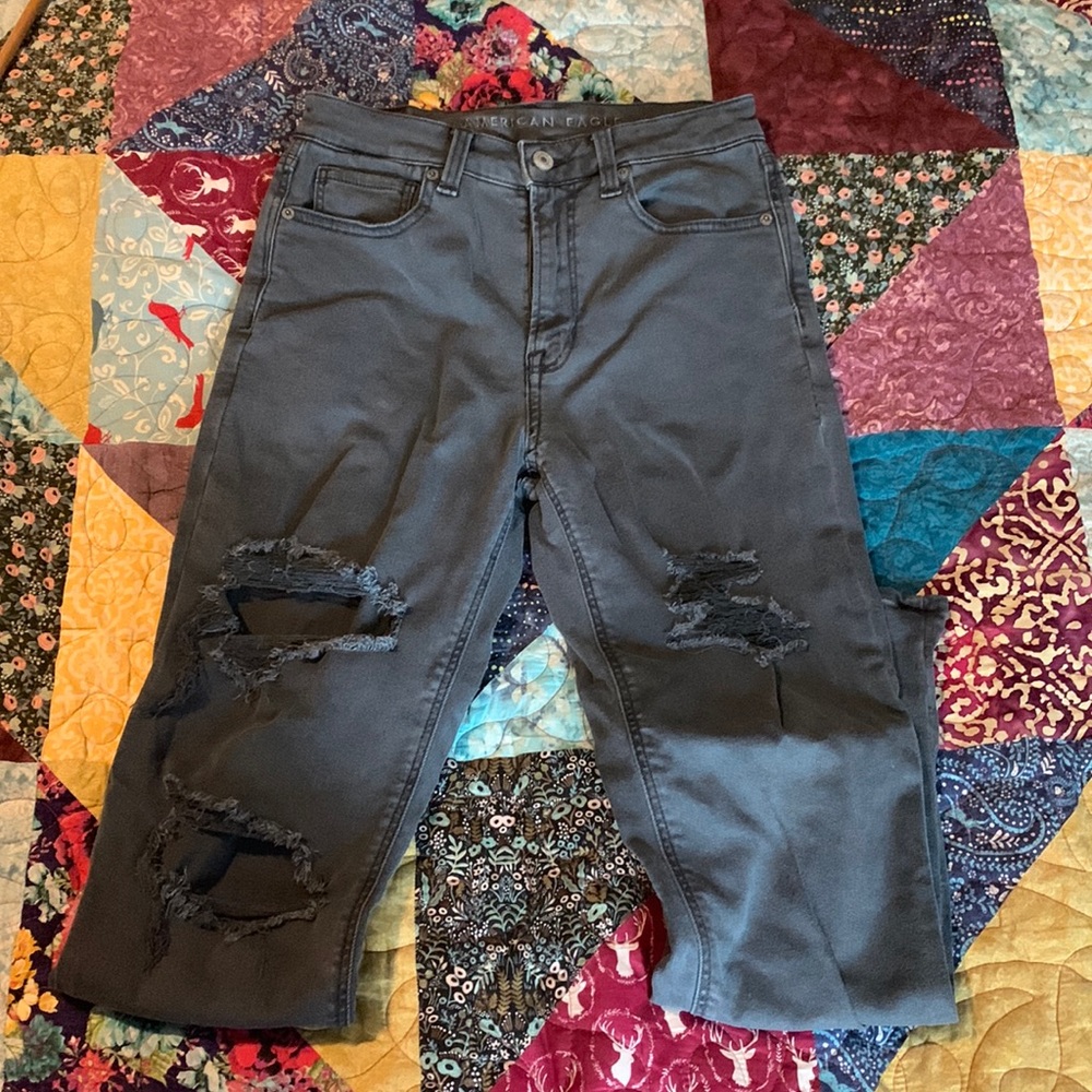 Barely worn American Eagle grey mom jeans